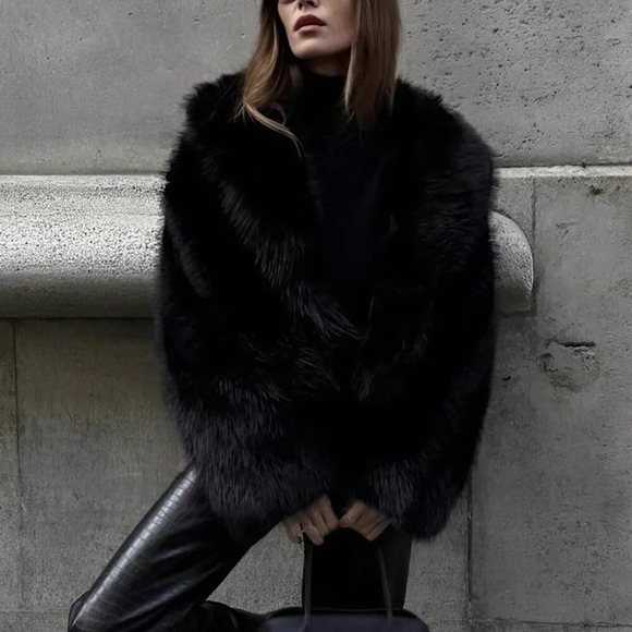 Black Casual Women's Faux Fur Jacket - Picture 5 of 5